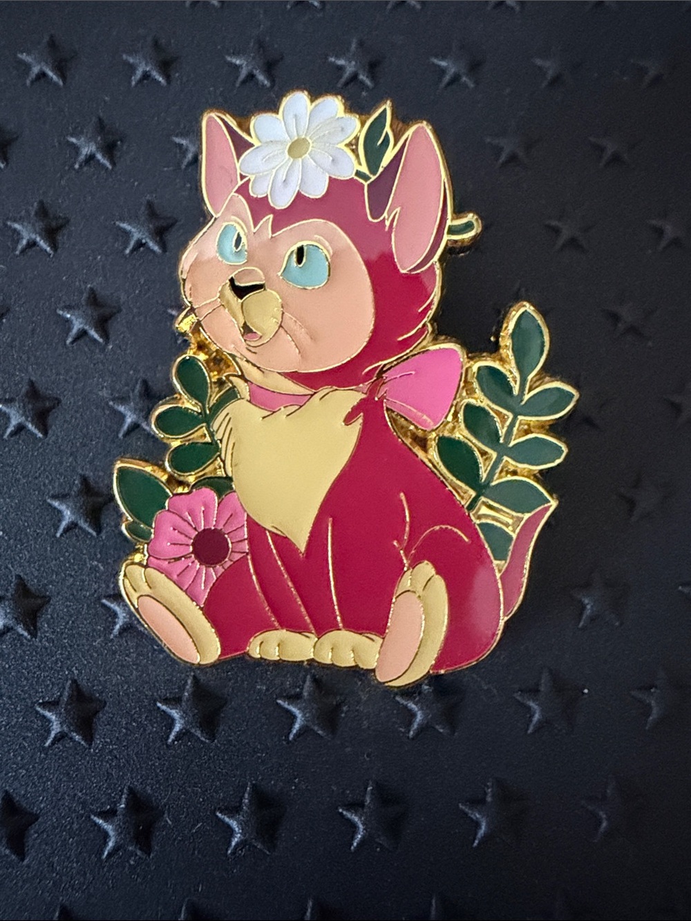 Dinah enamel pin from the Loungefly Disney Sidekicks Floral blind box series